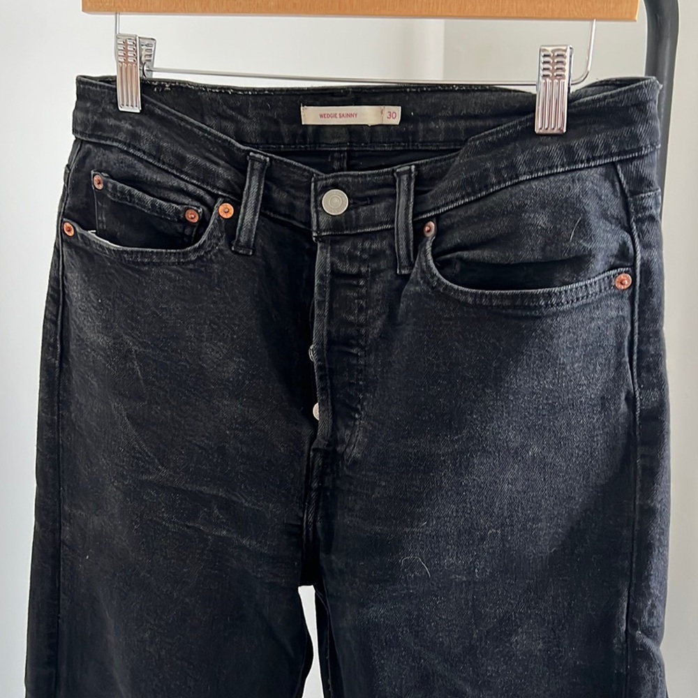 Levis wedgie skinny size 30